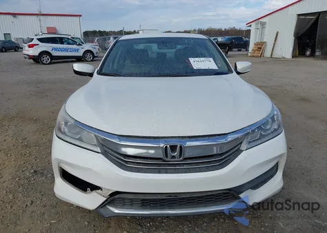 2016 Honda Accord Lx z USA, uszkodzony, nr VIN 1HGCR2F38GA106962
